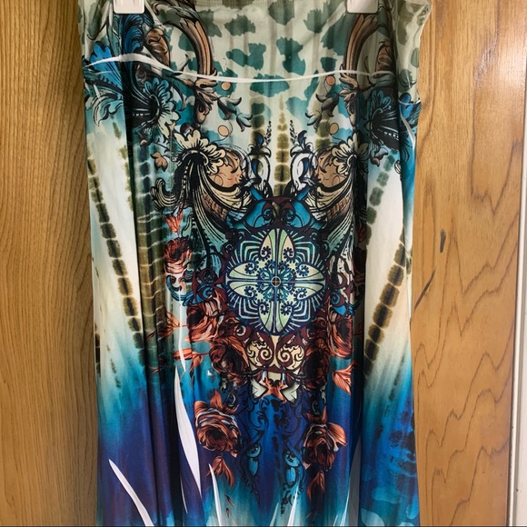 Beautiful long skirt - Picture 2 of 5